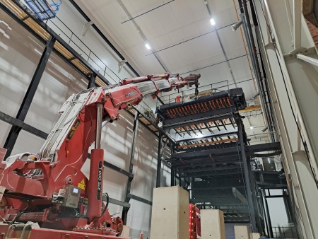 Trimmerin nosto / Erection of trimmer